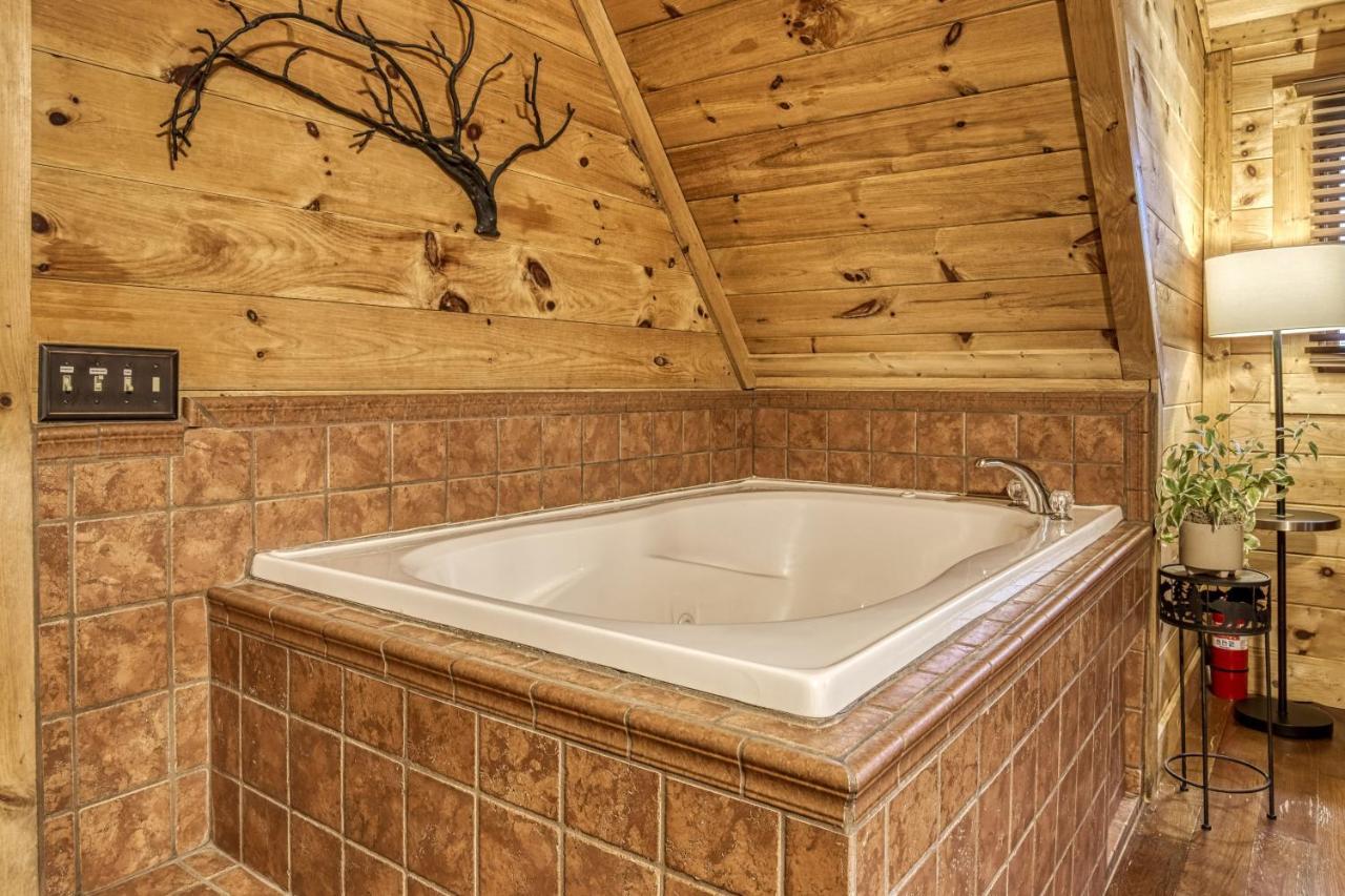 Bridgewood Cabin, Hot Tub, 1089 Of Free Attraction Tickets For Each Paid Day, Dollywood And More! Pigeon Forge Exterior foto
