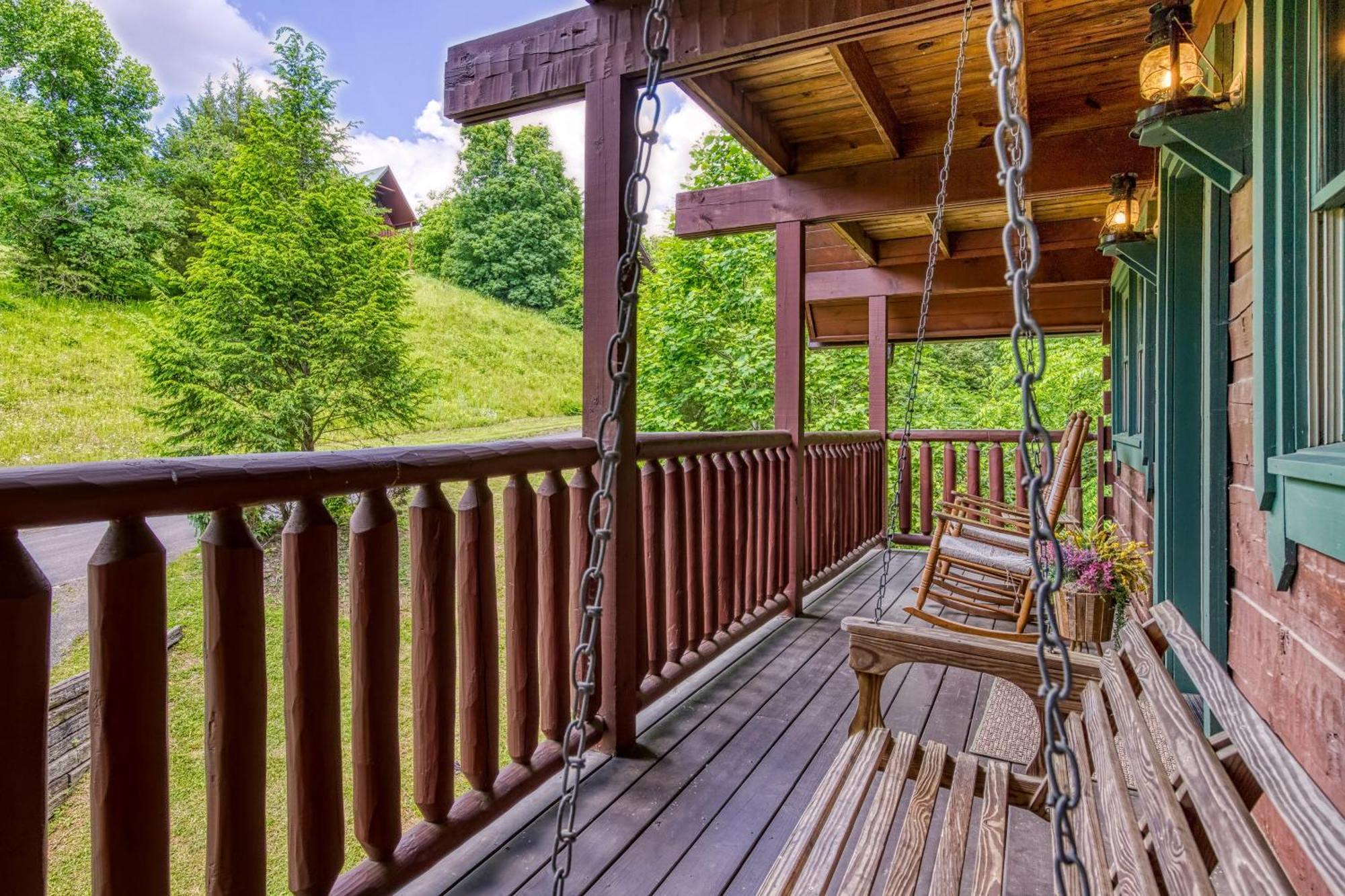 Bridgewood Cabin, Hot Tub, 1089 Of Free Attraction Tickets For Each Paid Day, Dollywood And More! Pigeon Forge Exterior foto